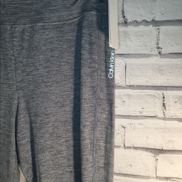 Calvin Klein performance - Picture 2 of 7